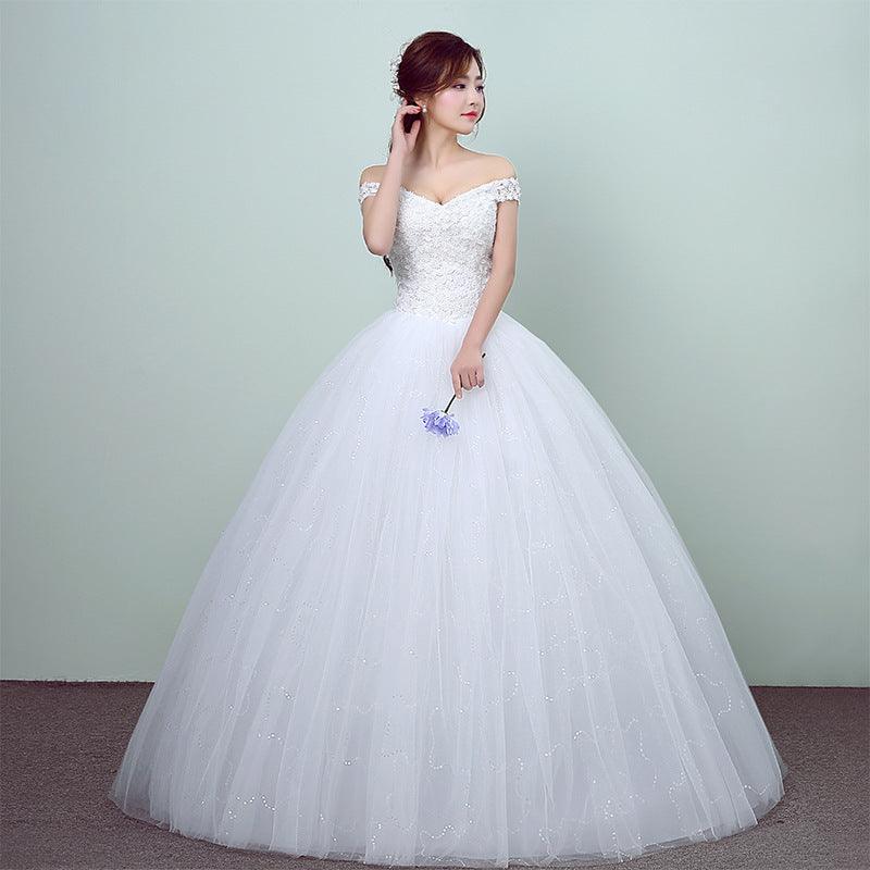 Simple and slim white wedding dress